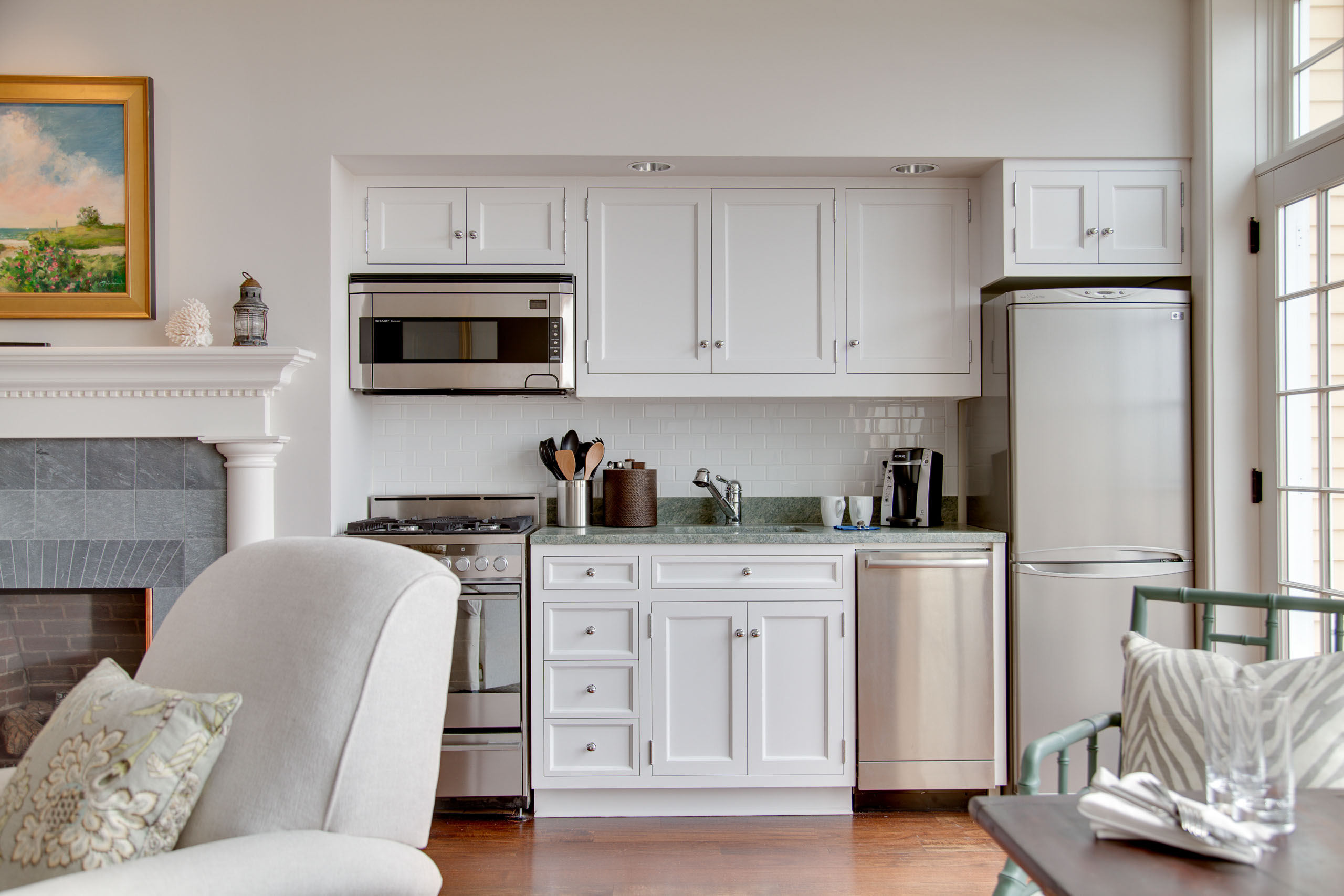 Beach Rose Suite kitchen.