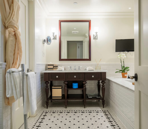 A bathroom inside a Deluxe Water View guest room.