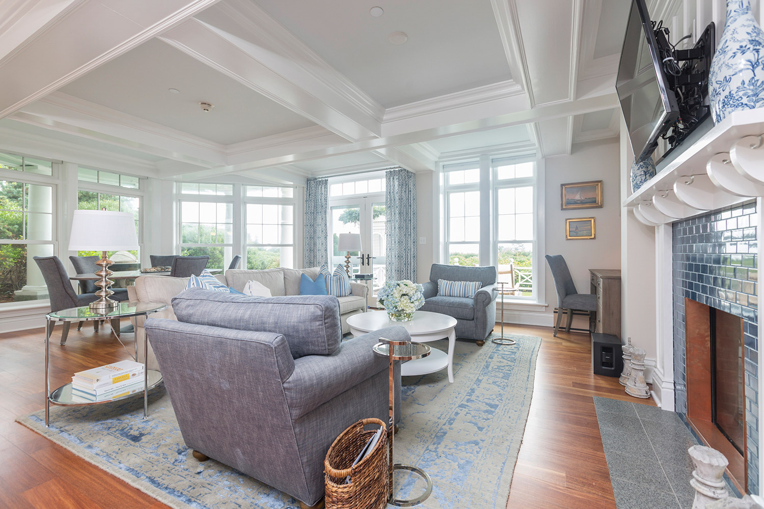 Dune Grass Suite living area.