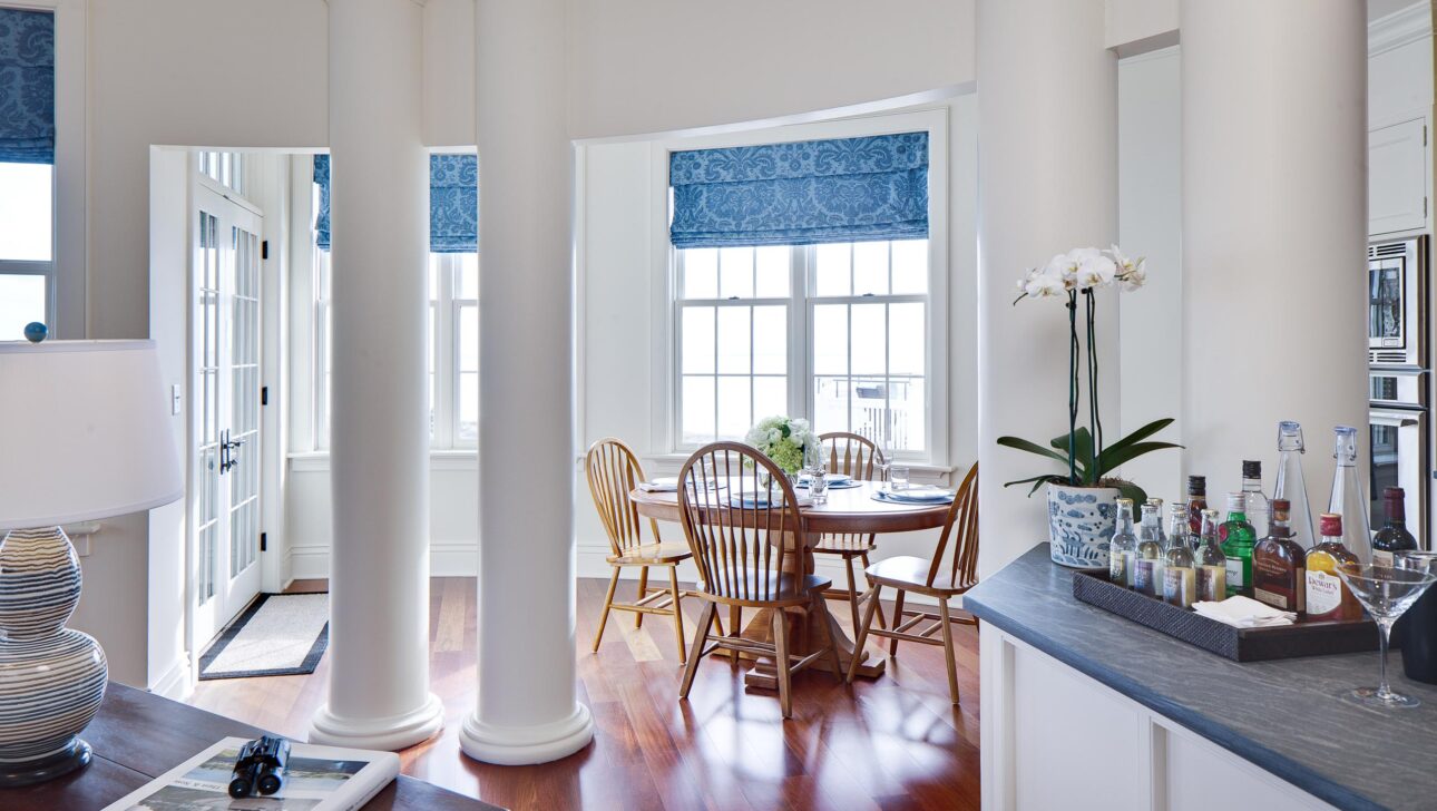 Weekapaug Suite dining area.