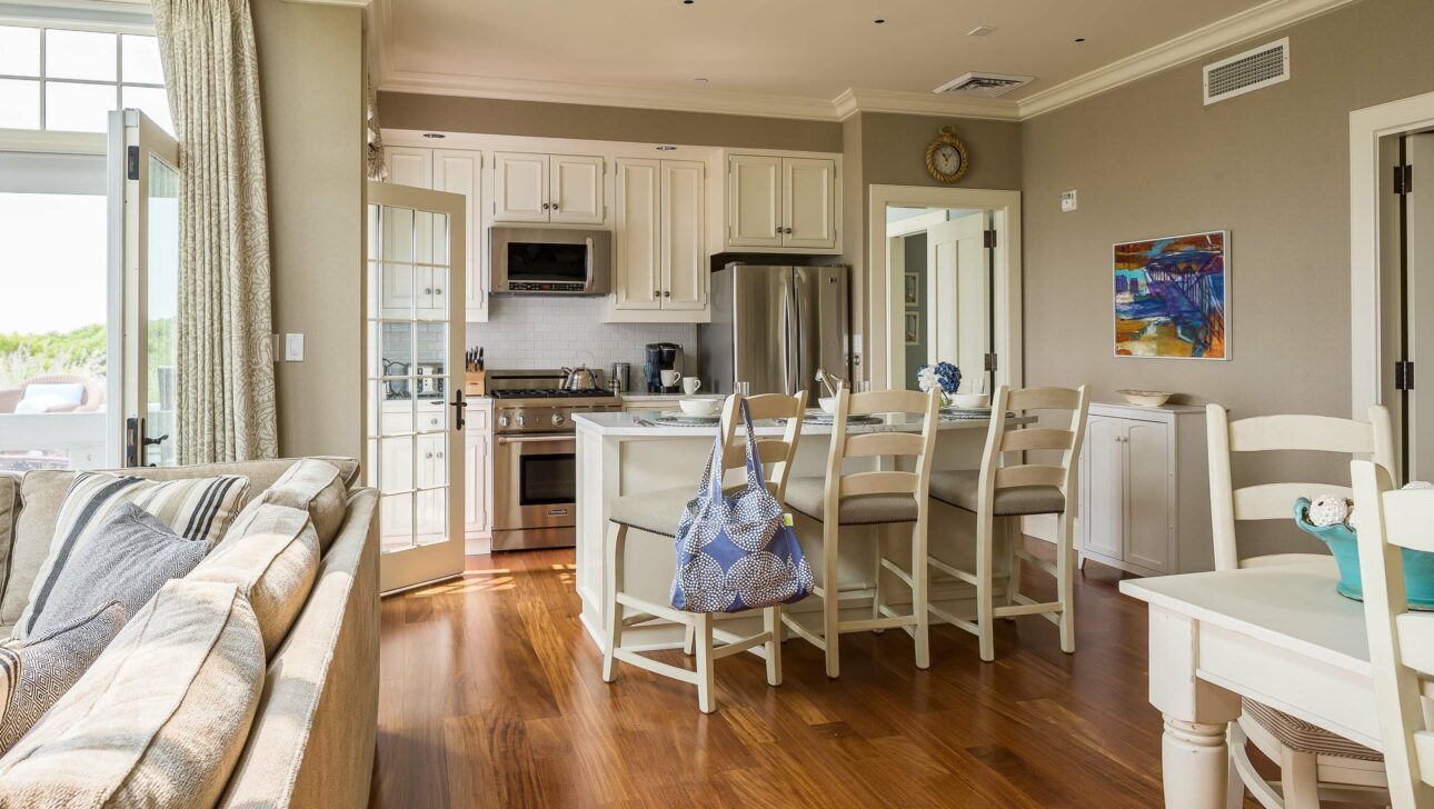 Beach Stone Suite kitchen.