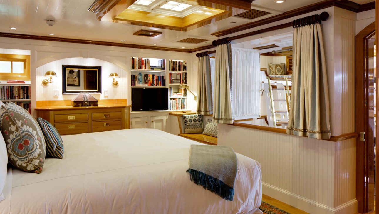 Morgan Suite bedroom.